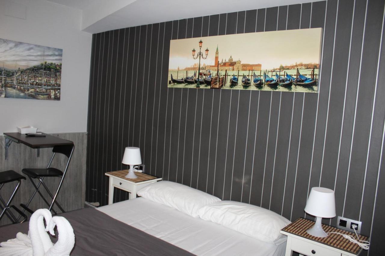 Bcn Condal Hostal Barcelona Ngoại thất bức ảnh
