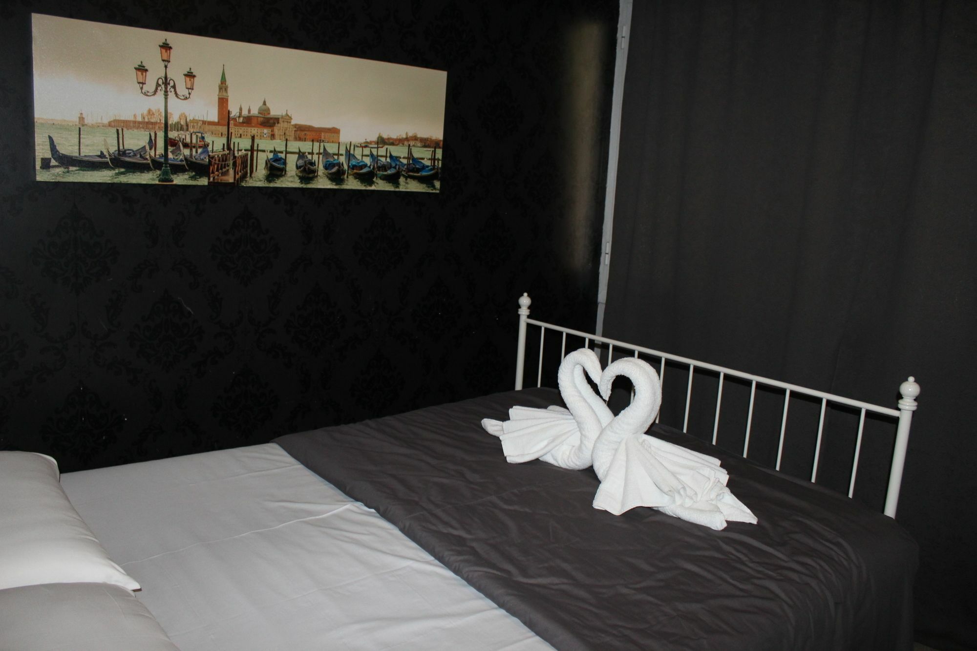 Bcn Condal Hostal Barcelona Ngoại thất bức ảnh