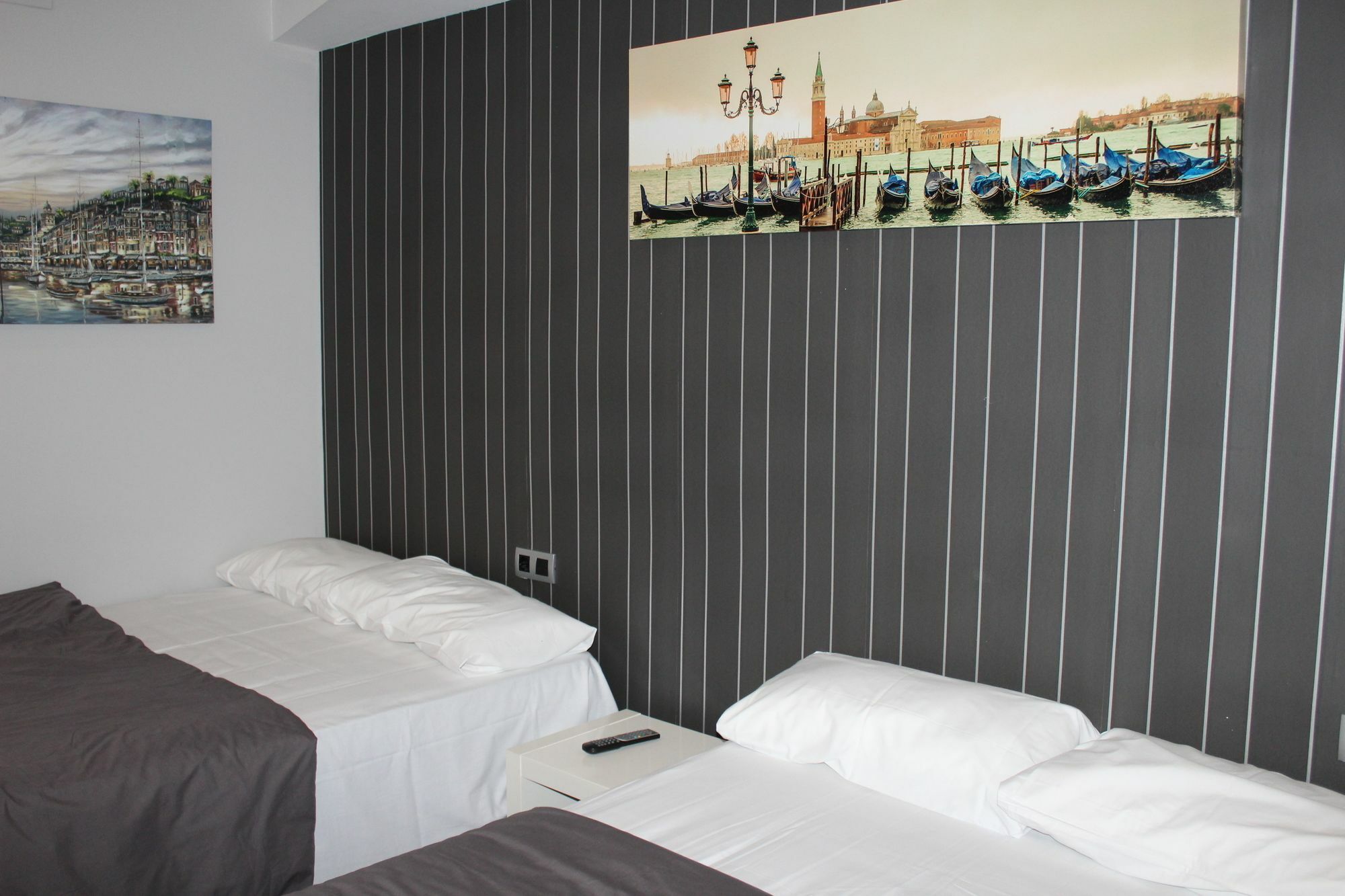 Bcn Condal Hostal Barcelona Ngoại thất bức ảnh
