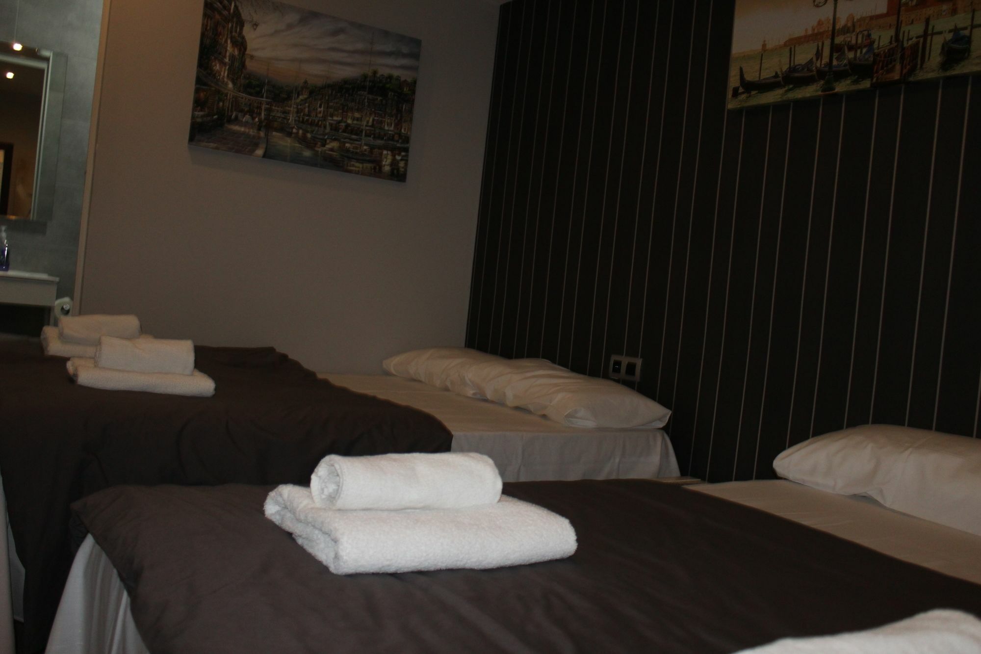Bcn Condal Hostal Barcelona Ngoại thất bức ảnh